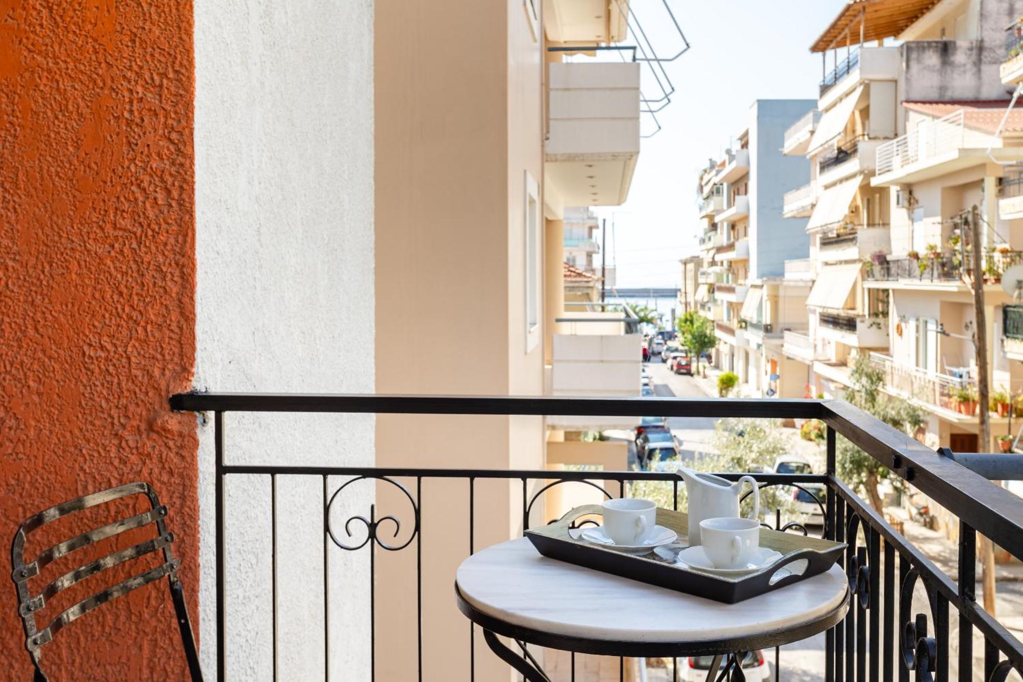 Vicky'S Cozy Nest, Your Home By The Sea Calamata Exterior foto