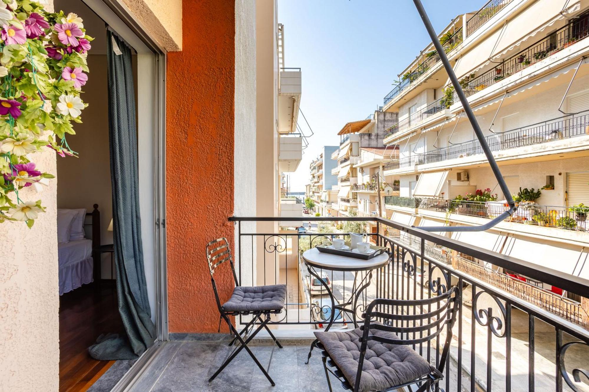 Vicky'S Cozy Nest, Your Home By The Sea Calamata Exterior foto