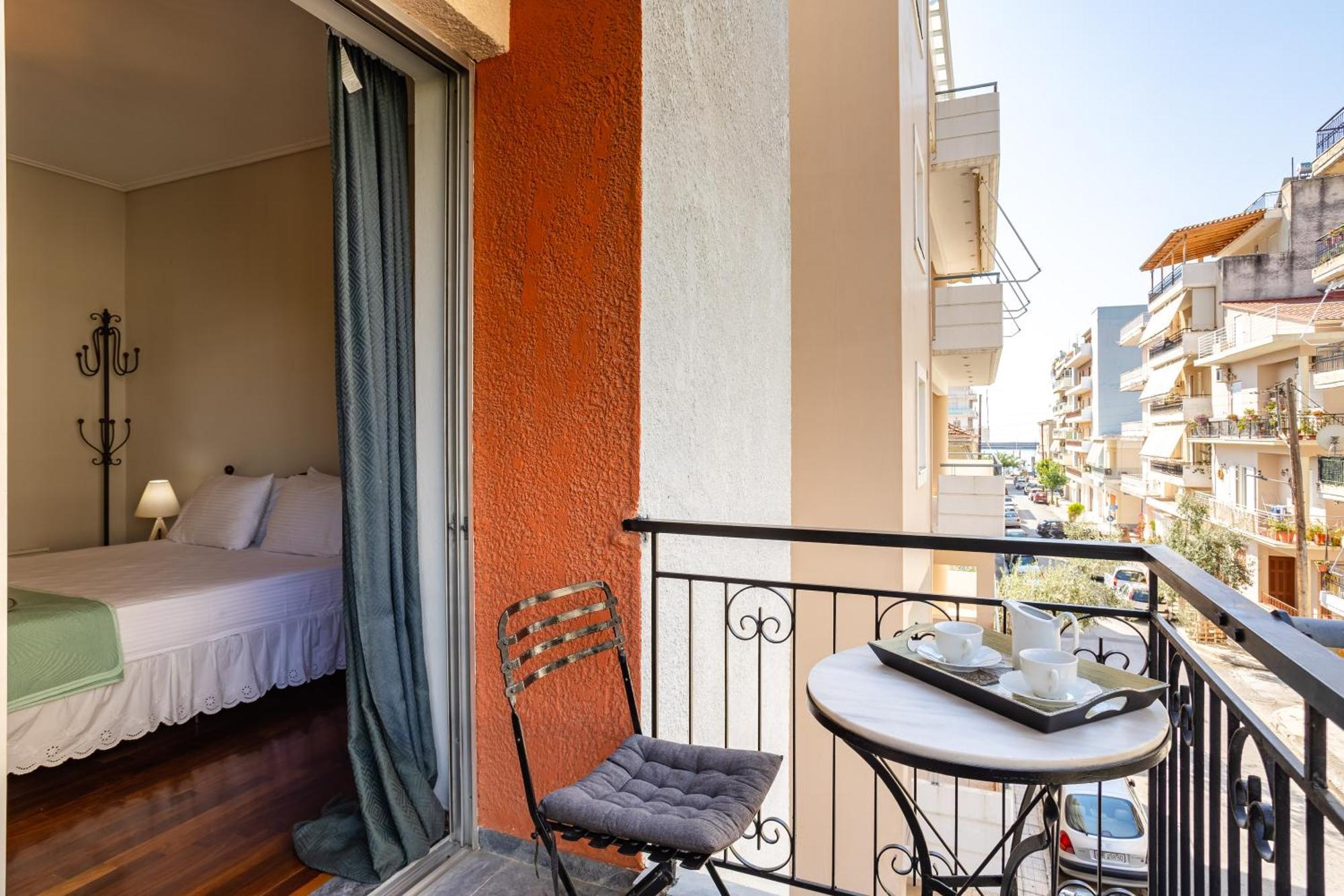 Vicky'S Cozy Nest, Your Home By The Sea Calamata Exterior foto